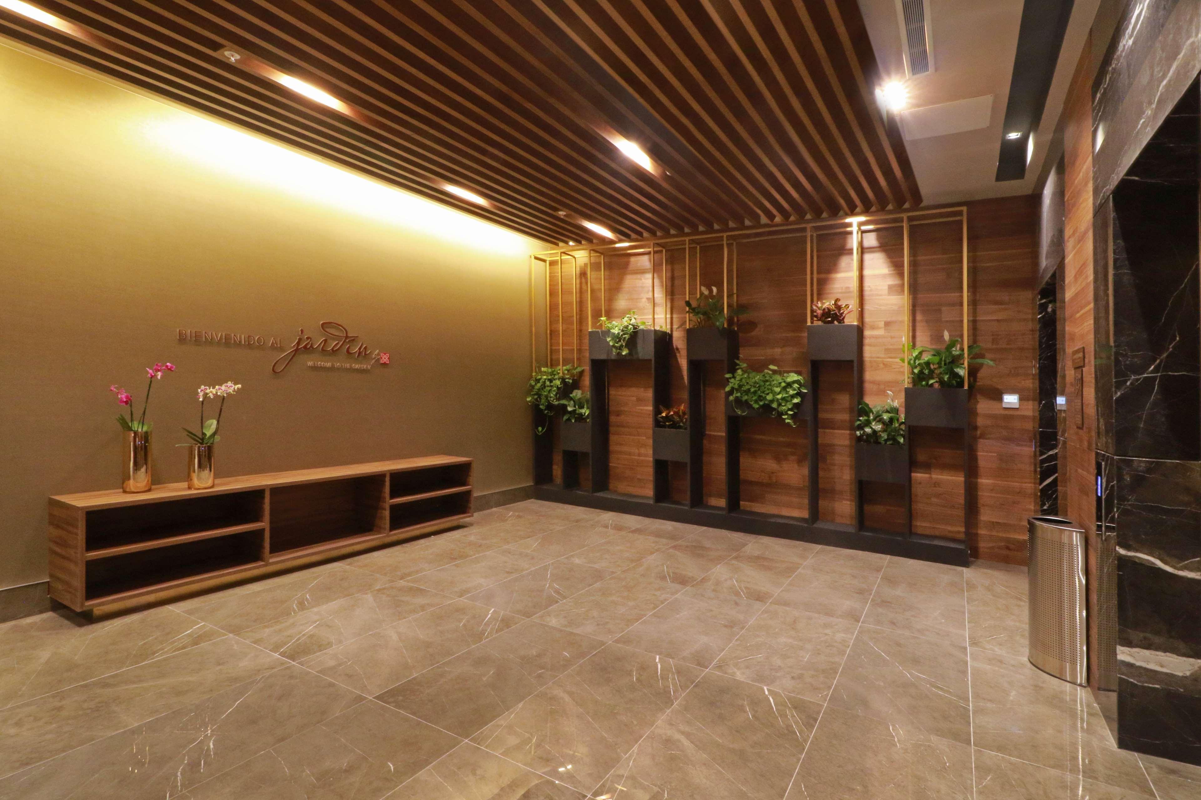 Hilton Garden Inn Monterrey Obispado Экстерьер фото