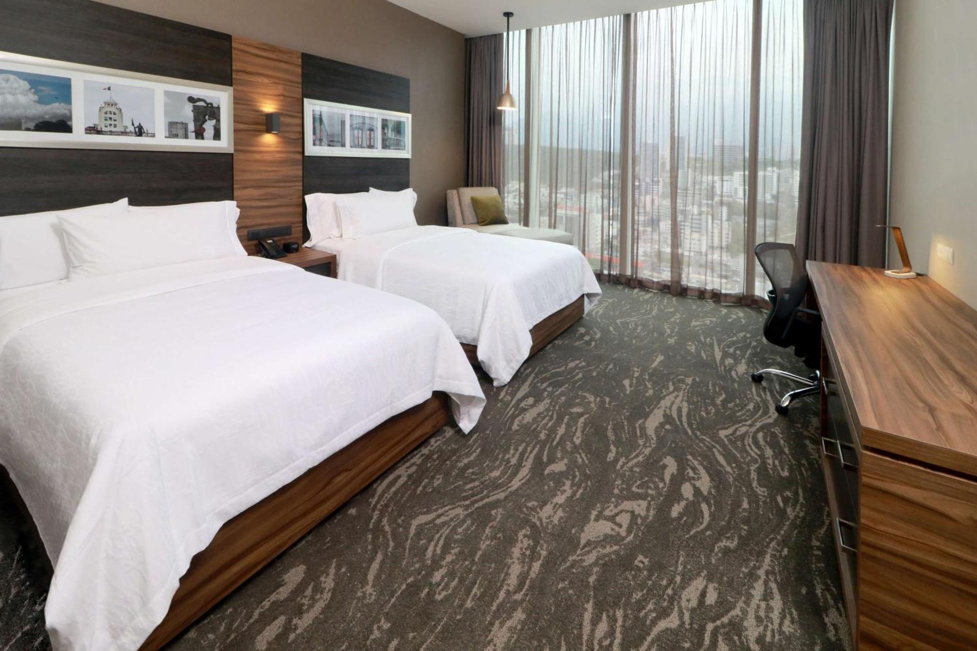 Hilton Garden Inn Monterrey Obispado Экстерьер фото